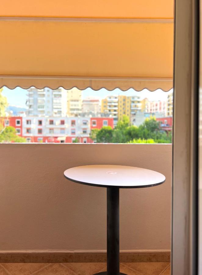 Sunkissed Centre Apartment Avlonya Dış mekan fotoğraf