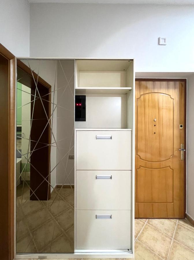 Sunkissed Centre Apartment Avlonya Dış mekan fotoğraf