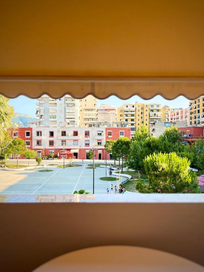 Sunkissed Centre Apartment Avlonya Dış mekan fotoğraf